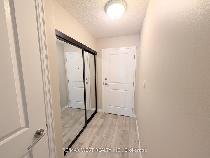Property Photo:  38 Grand Magazine Street 342  ON M5V 0B1 