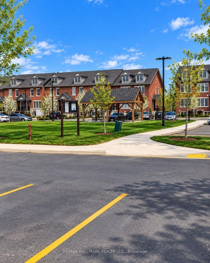 Property Photo:  242 Penetanguishene Road 10  ON L4M 7C2 