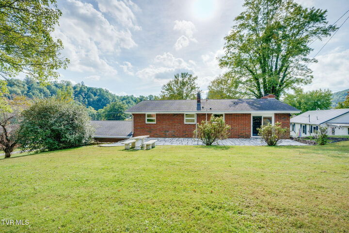 Property Photo: 187 Jennings Street VA 24290