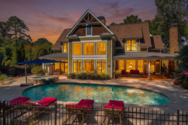 Property Photo: 212 Northlake Drive Drive GA 30643