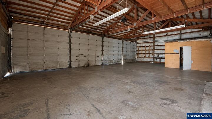 Property Photo: 38140 Weirich Dr OR 97355