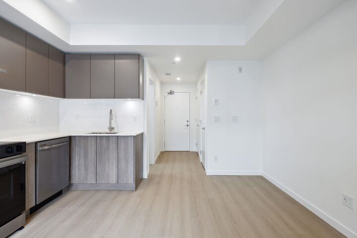 Property Photo:  10829 140 Street 401  BC V3R 0H4 
