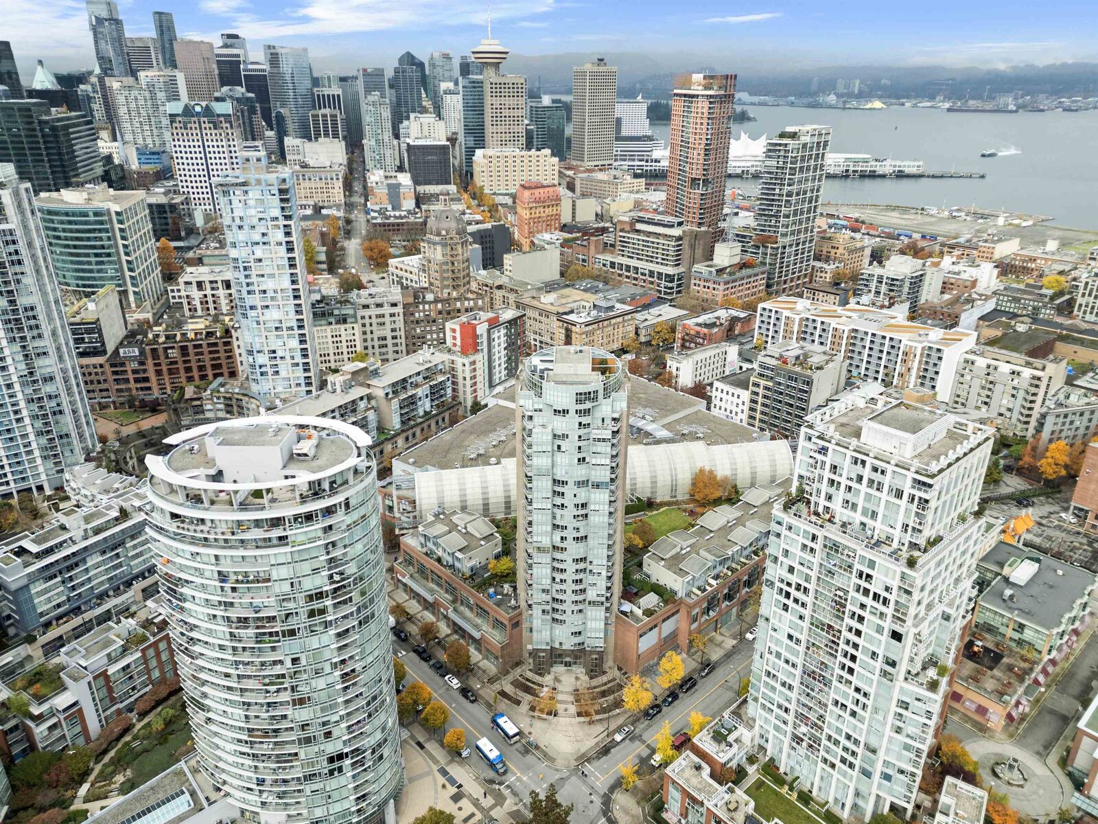 Property Photo:  63 Keefer Place 2501  BC V6B 6N6 