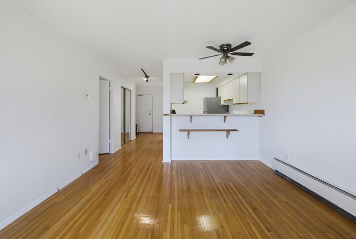 Property Photo:  2125 W 2nd Avenue 301  BC V6K 1H7 