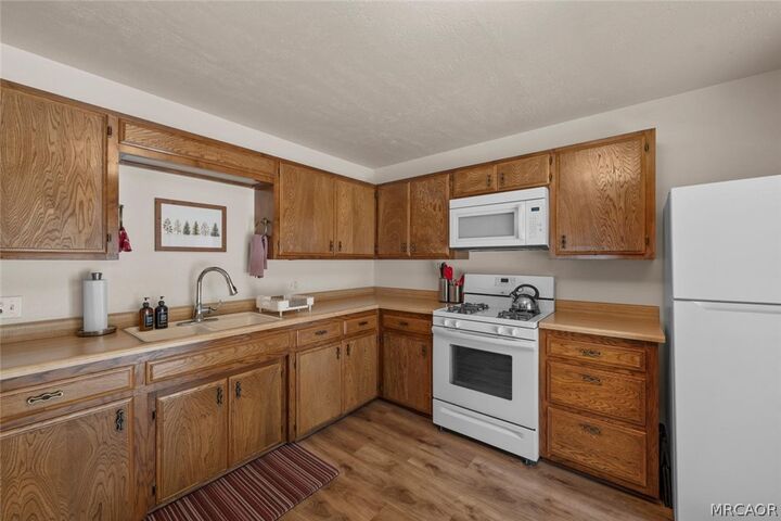 Property Photo: 2013 Manzanita Lane CA 92314