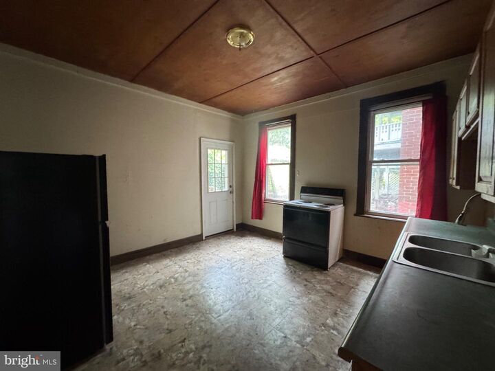 Property Photo:  518 Bedford Street  MD 21502 
