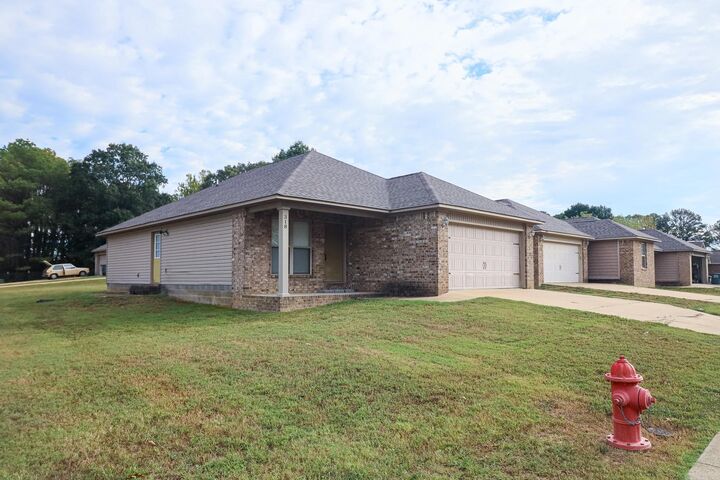 Property Photo:  318 W School Street  AR 72417 