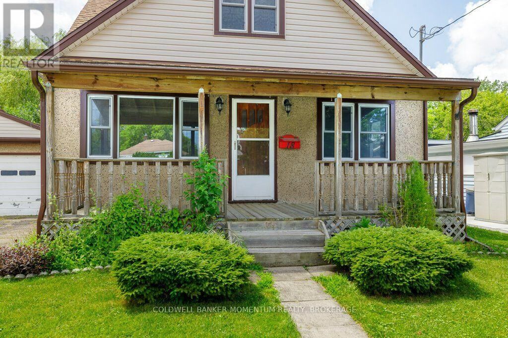 Property Photo:  18 Pietz Avenue  ON L3C 1Z4 