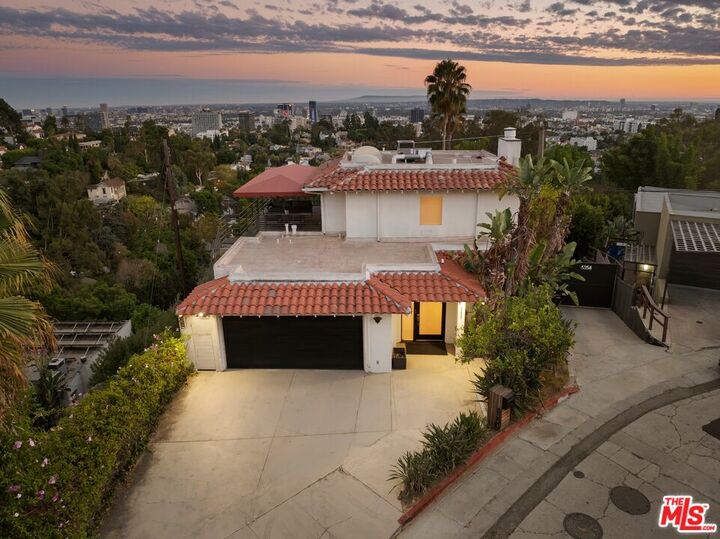 Property Photo:  6350 Bryn Mawr Dr  CA 90068 