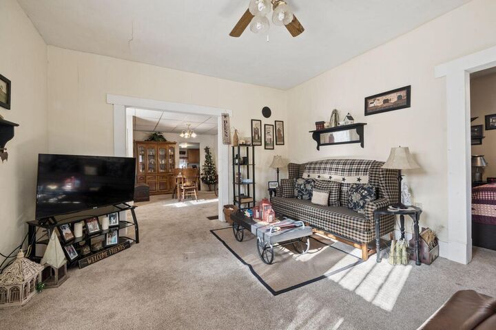 Property Photo:  199 N Market Street  OH 43143 