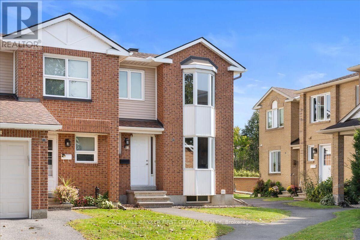 Property Photo:  2F Castlebrook Lane  ON K2G 5E2 