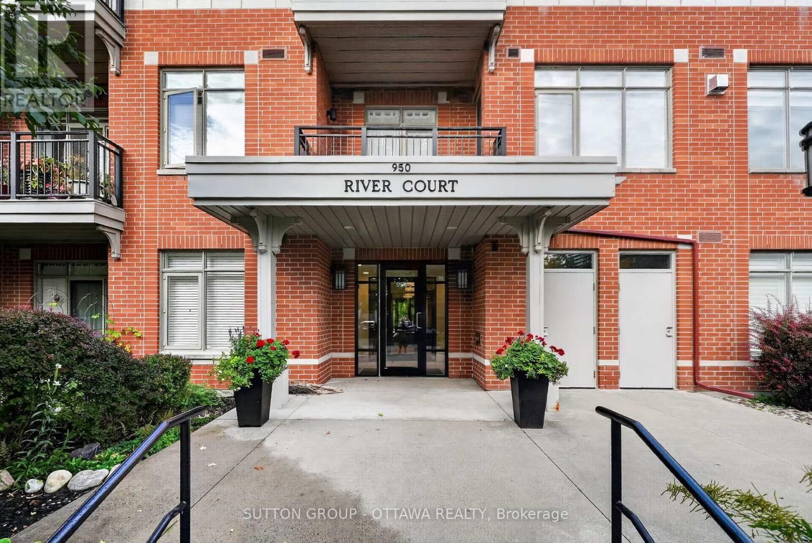 Property Photo:  950 Marguerite Avenue 103  ON K1K 3T8 