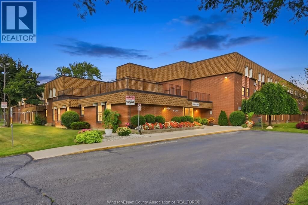 Property Photo:  6635 Thornberry Crescent 387  ON N8T 3A6 
