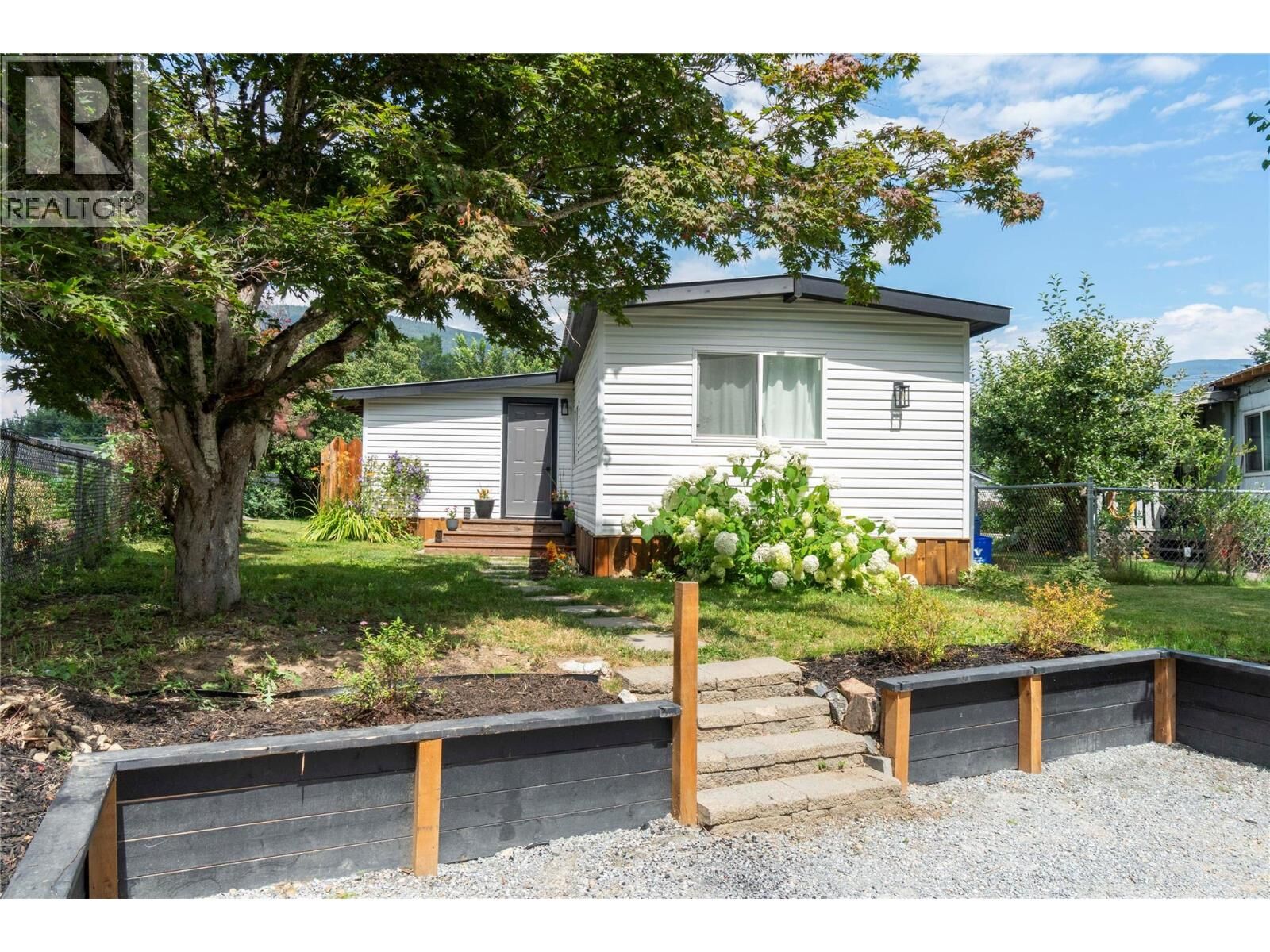 Property Photo:  5131 69 Avenue Northeast  BC V0E 1K0 
