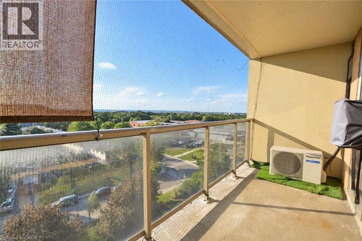 Property Photo:  15 Nicklaus Drive 804  ON L8K 5J5 