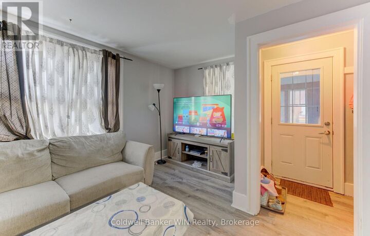 Property Photo:  160 Queen Street East  ON N0G 2L3 