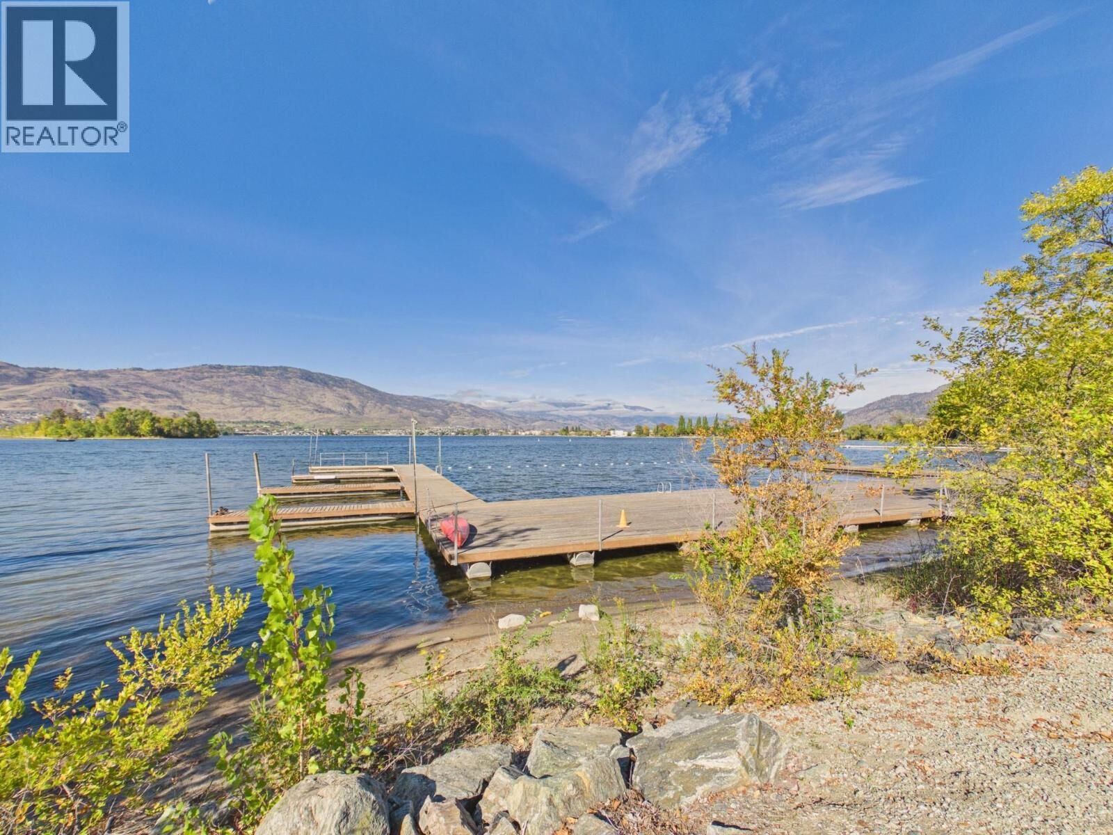Property Photo: 4300 44th Avenue 6 BC V0H 1V6