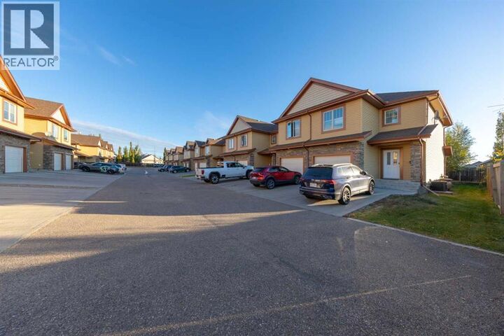 Property Photo:  1407 53 Avenue  AB T9V 2J5 