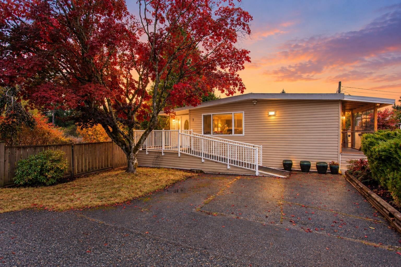 Property Photo:  3031 200 Street 7  BC V2Z 1N5 