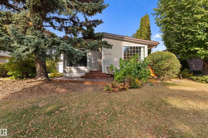 Property Photo:  15012 77 Avenue NW  AB T5R 3B3 