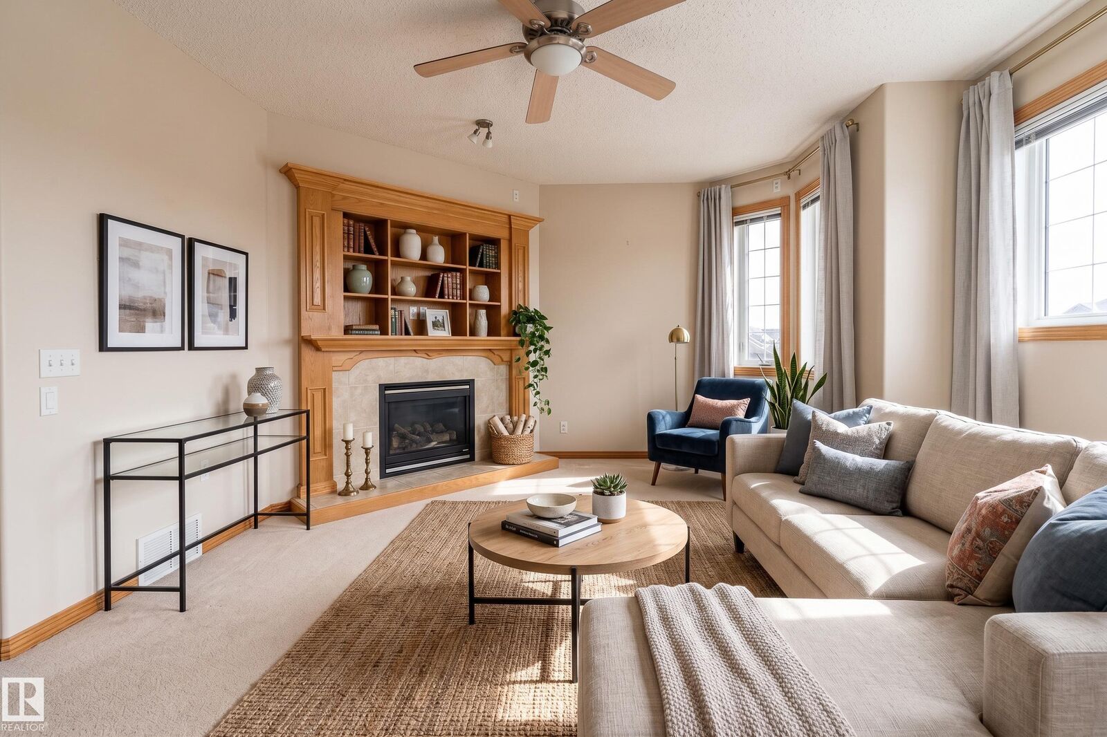 Property Photo:  10820 178 Avenue NW  AB T5X 6H6 