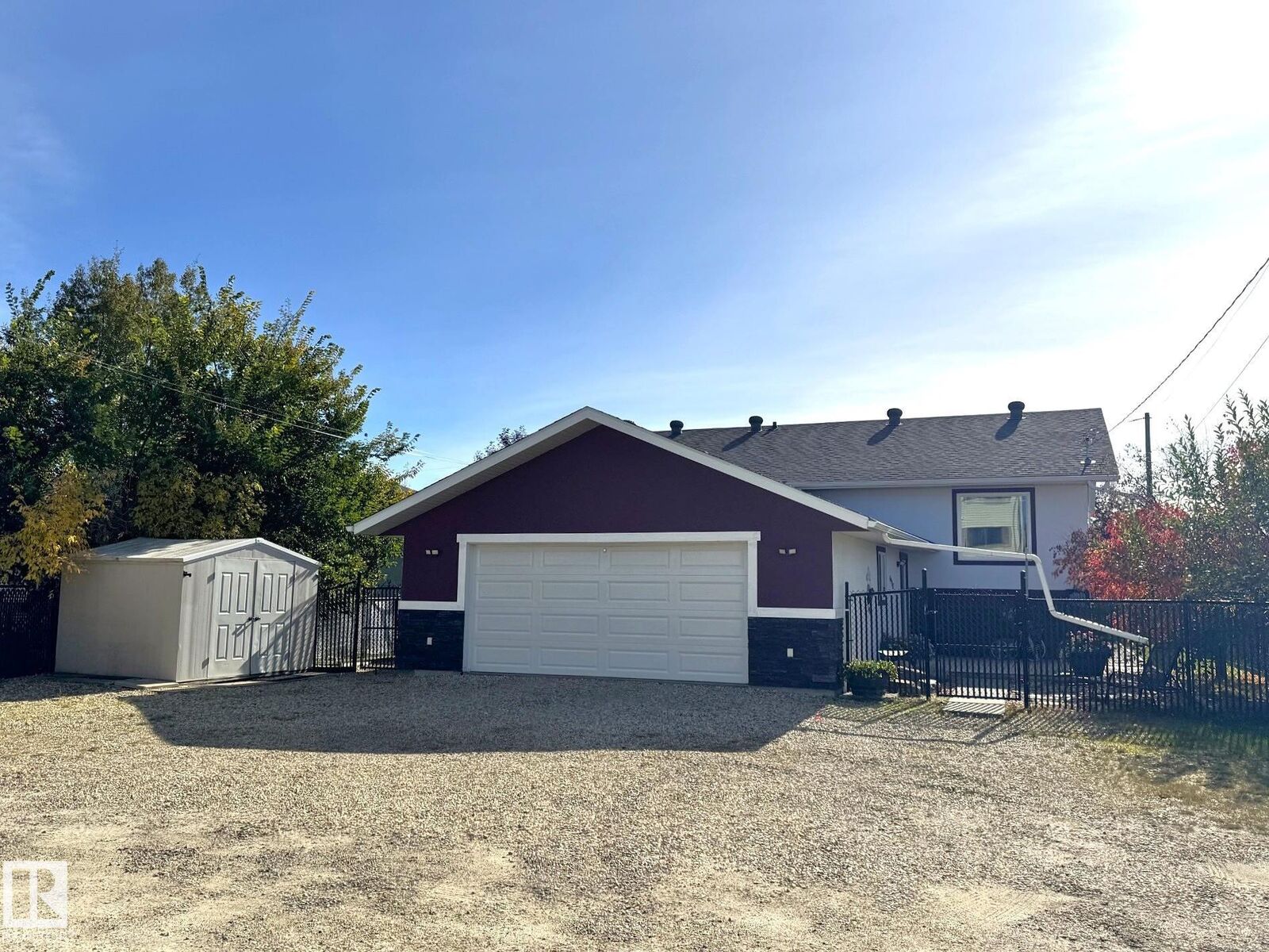 Property Photo: 4928 50 Ave. AB T0E 0S0