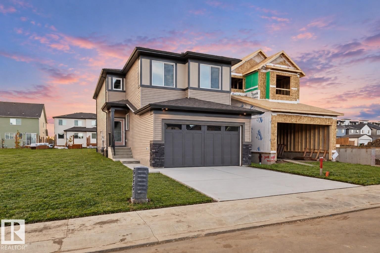 Property Photo:  3636 Erlanger Dr NW  AB T6M 3K1 