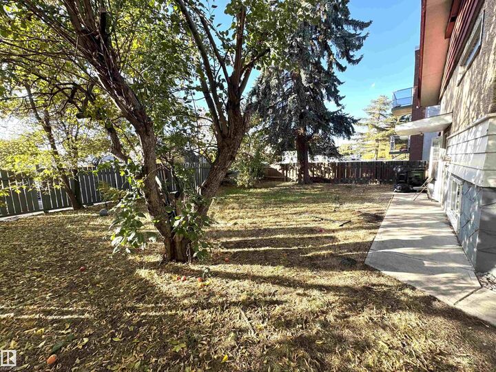 Property Photo:  8108 124 Avenue NW  AB T5B 1C1 