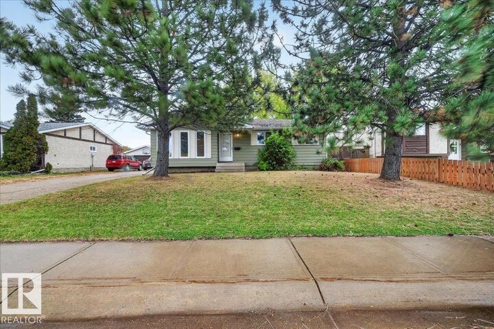 Property Photo:  4709 45 Street  AB T0A 1N0 