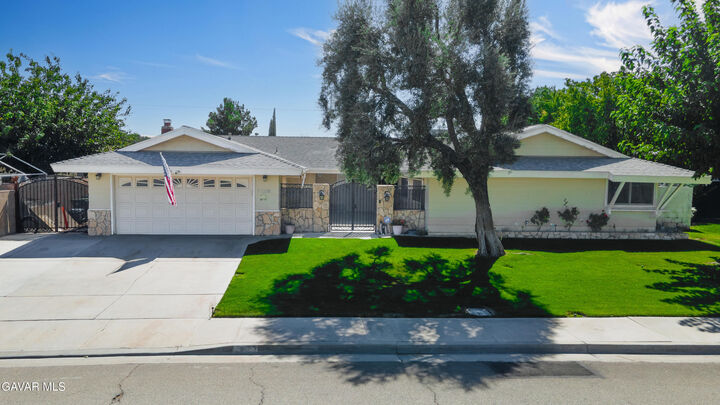 Property Photo:  2068 Spice  CA 93536 