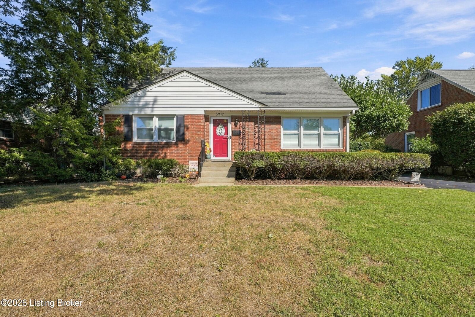 Property Photo:  3217 Radiance Rd  KY 40220 
