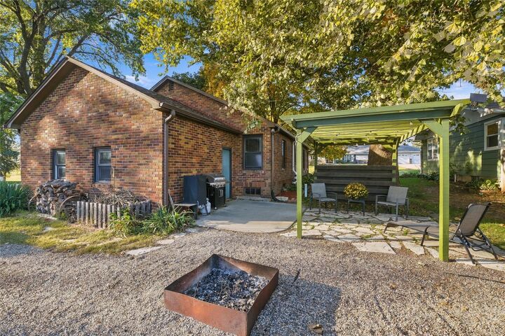 Property Photo:  312 Otley Street  IA 50143 