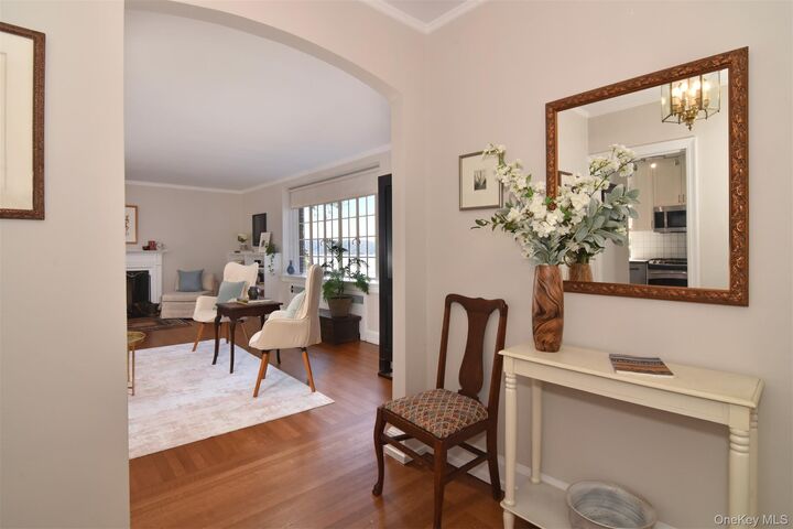 Property Photo:  100 Ardsley Avenue West 2-K  NY 10503 