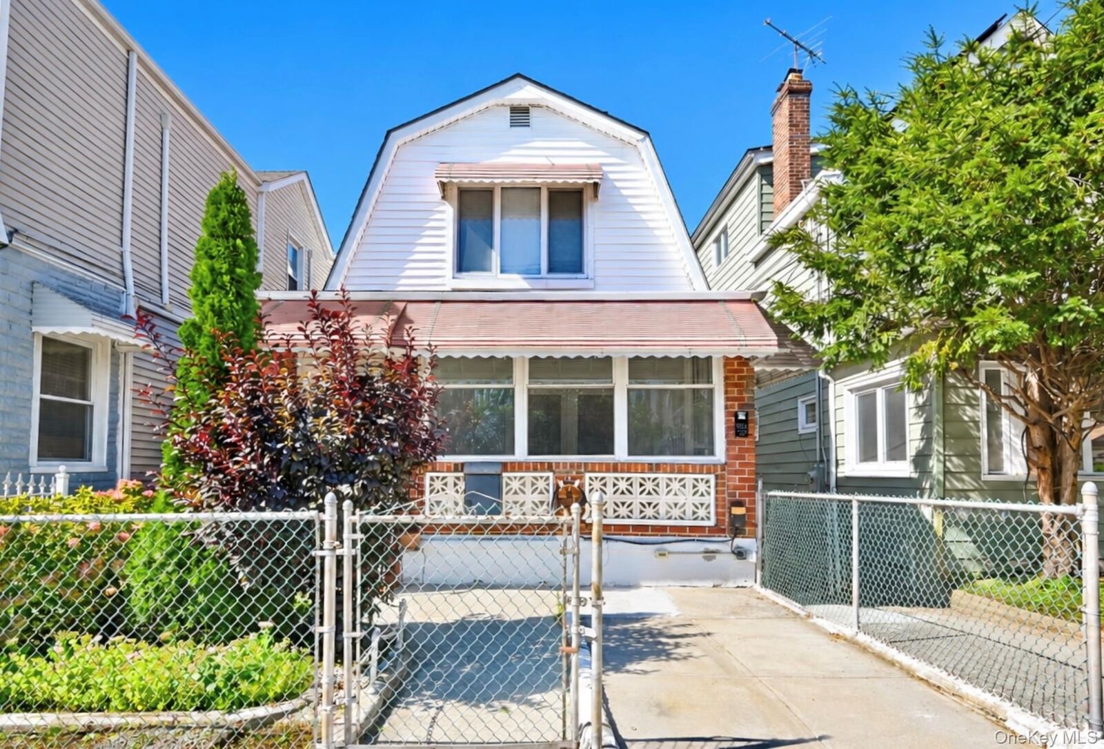 Property Photo: 2561 Fenton Avenue NY 10469