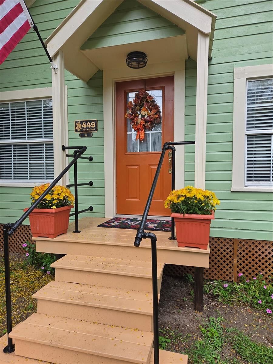 Property Photo: 449 Rose Street FL 32784