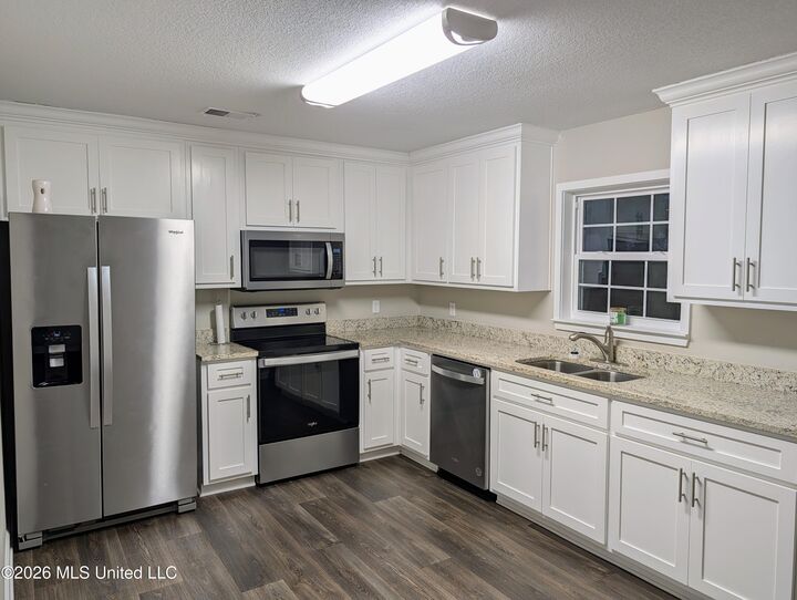 Property Photo: 102 Meadow Street MS 39452
