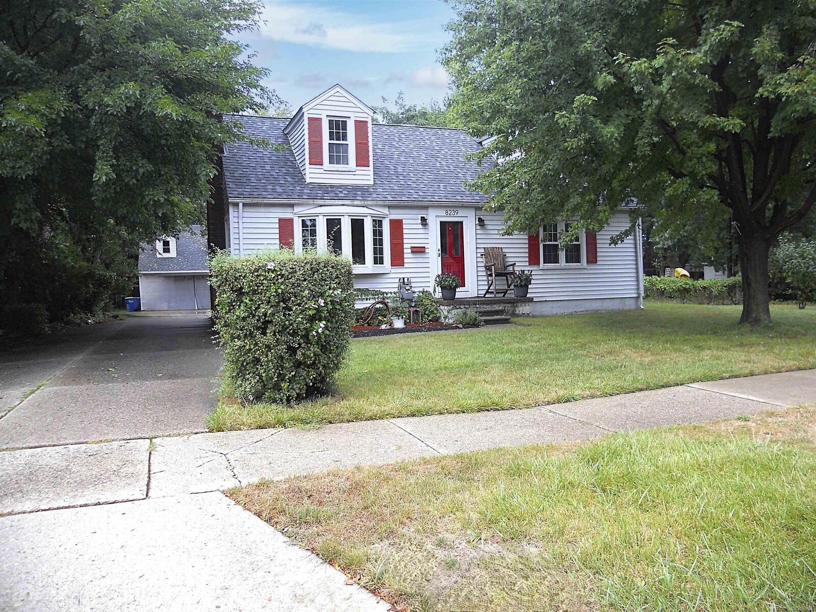 Property Photo:  8239 Garbor Drive  MI 48093 