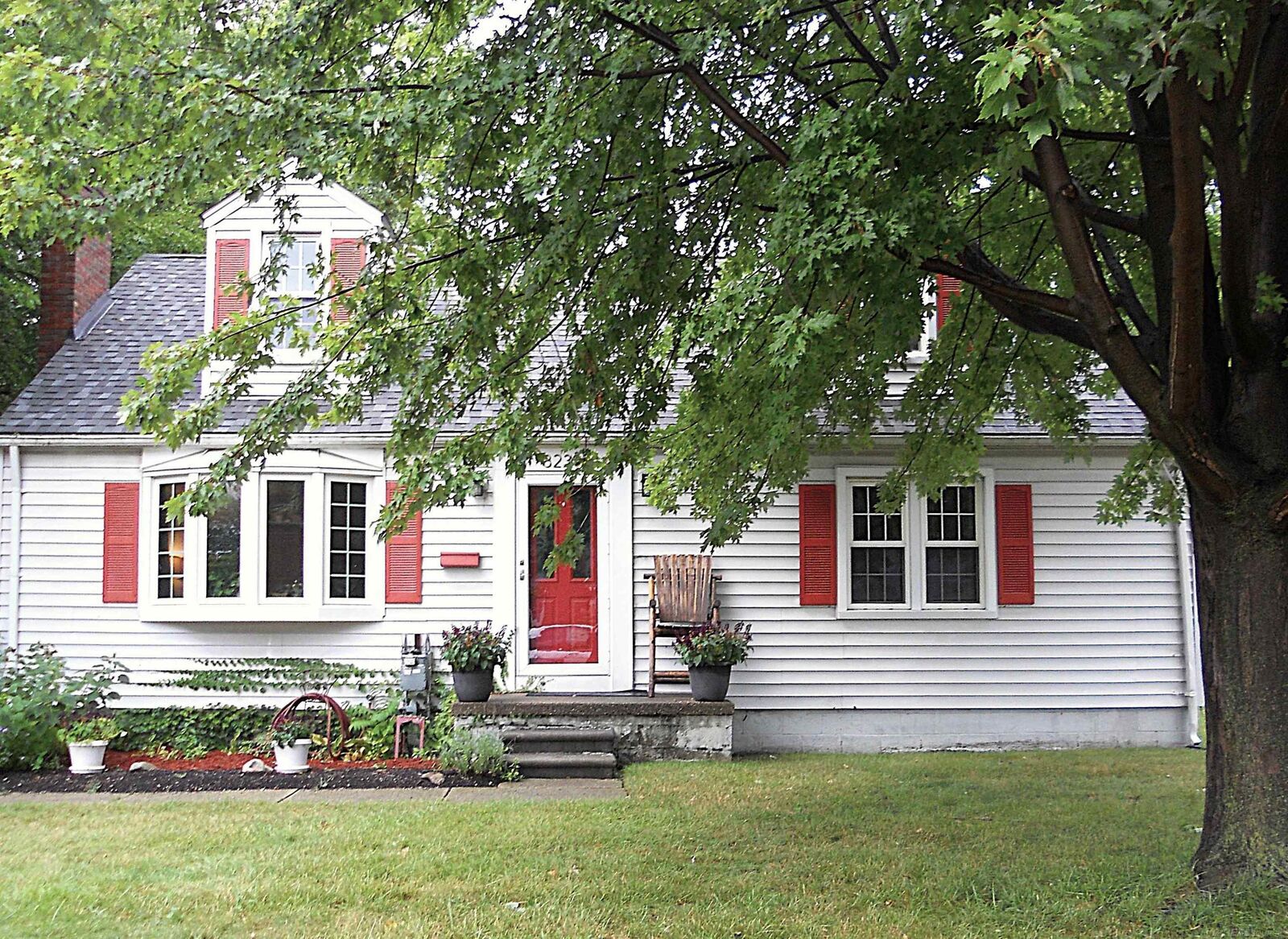 Property Photo: 8239 Garbor Drive MI 48093