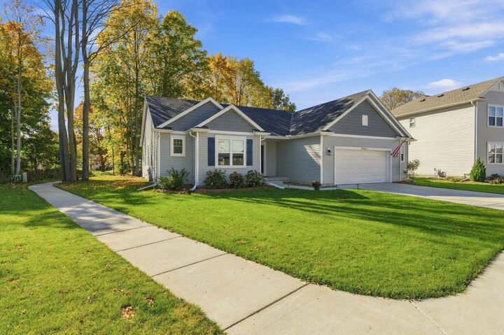 Property Photo:  W197n16648 Ridgeway Dr  WI 53037 
