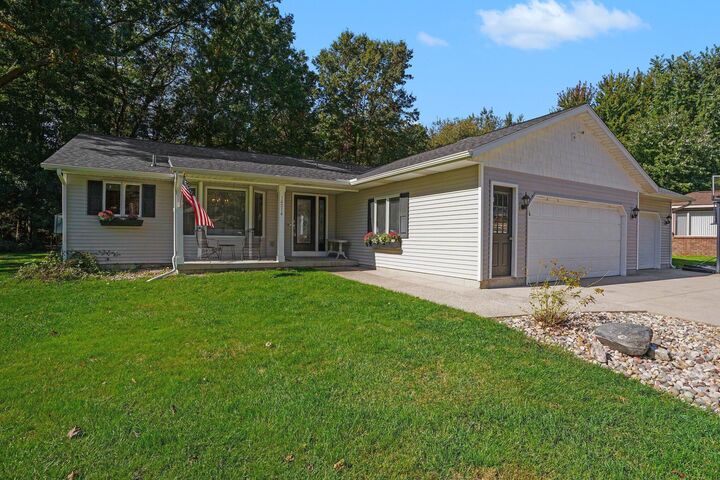 Property Photo: 14314 Sunview Drive MI 49424