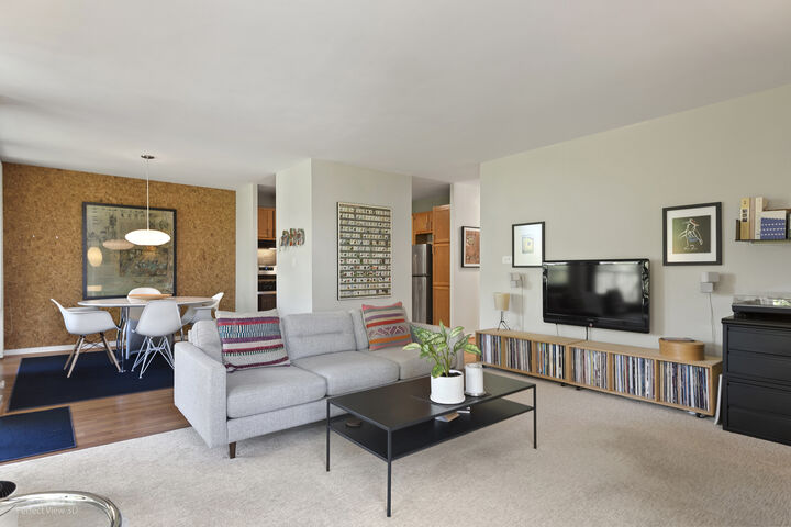 Property Photo:  3021 S Michigan Avenue 407  IL 60616 
