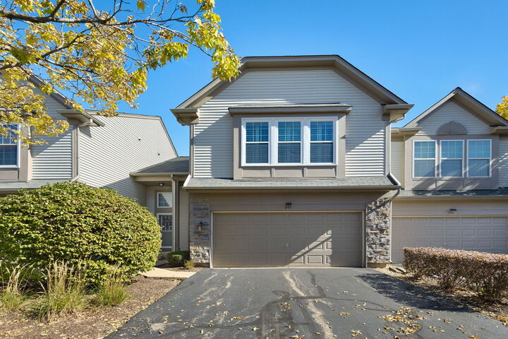 Property Photo: 495 Metropolitan Street 495 IL 60502