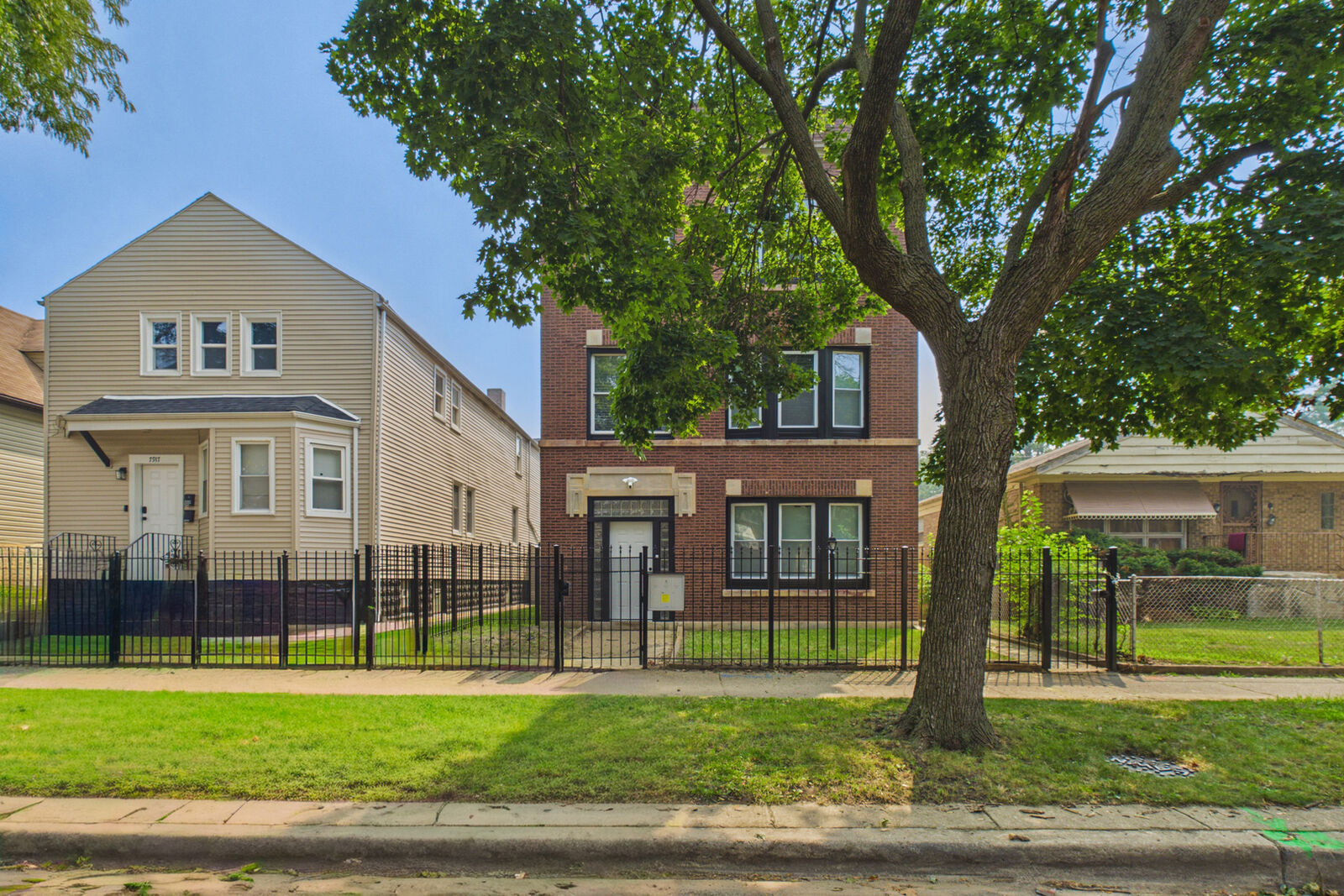 Property Photo:  7919 S Ellis Avenue 3  IL 60619 