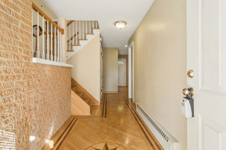 Property Photo:  1310 E Ironwood Drive  IL 60056 