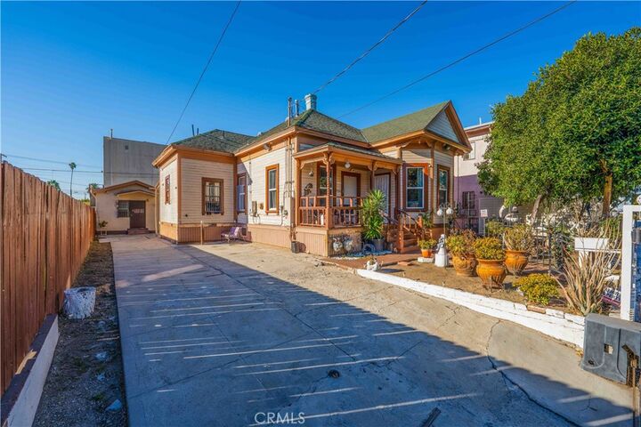 Property Photo:  1460 W 23rd Street  CA 90007 