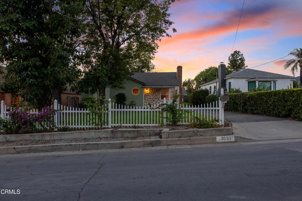 Property Photo:  3033 Glen Avenue  CA 91001 