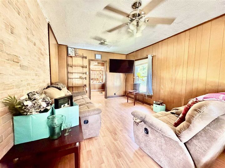 Property Photo:  814 W Dewey  OK 74631 