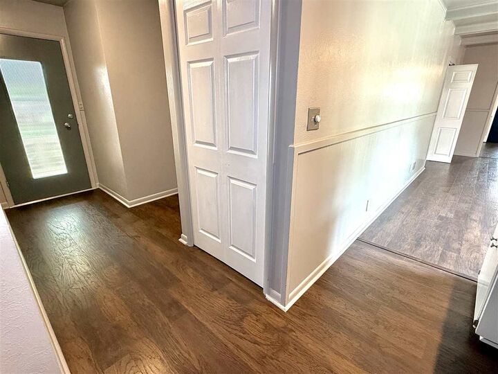 Property Photo:  2913 Larchmont Ave  OK 74604 