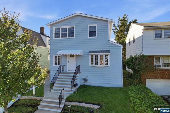 Property Photo:  95 Rutherford Place  NJ 07031 