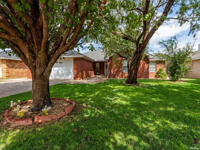 Property Photo:  3716 Benjamin Davis Dr  NM 88101 